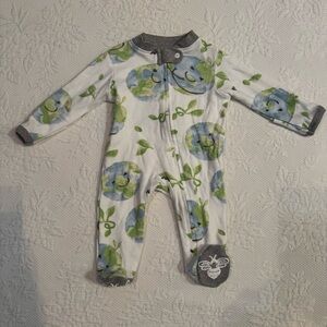 Burt’s Bees One Piece Footed Pajamas Earth Print Newborn